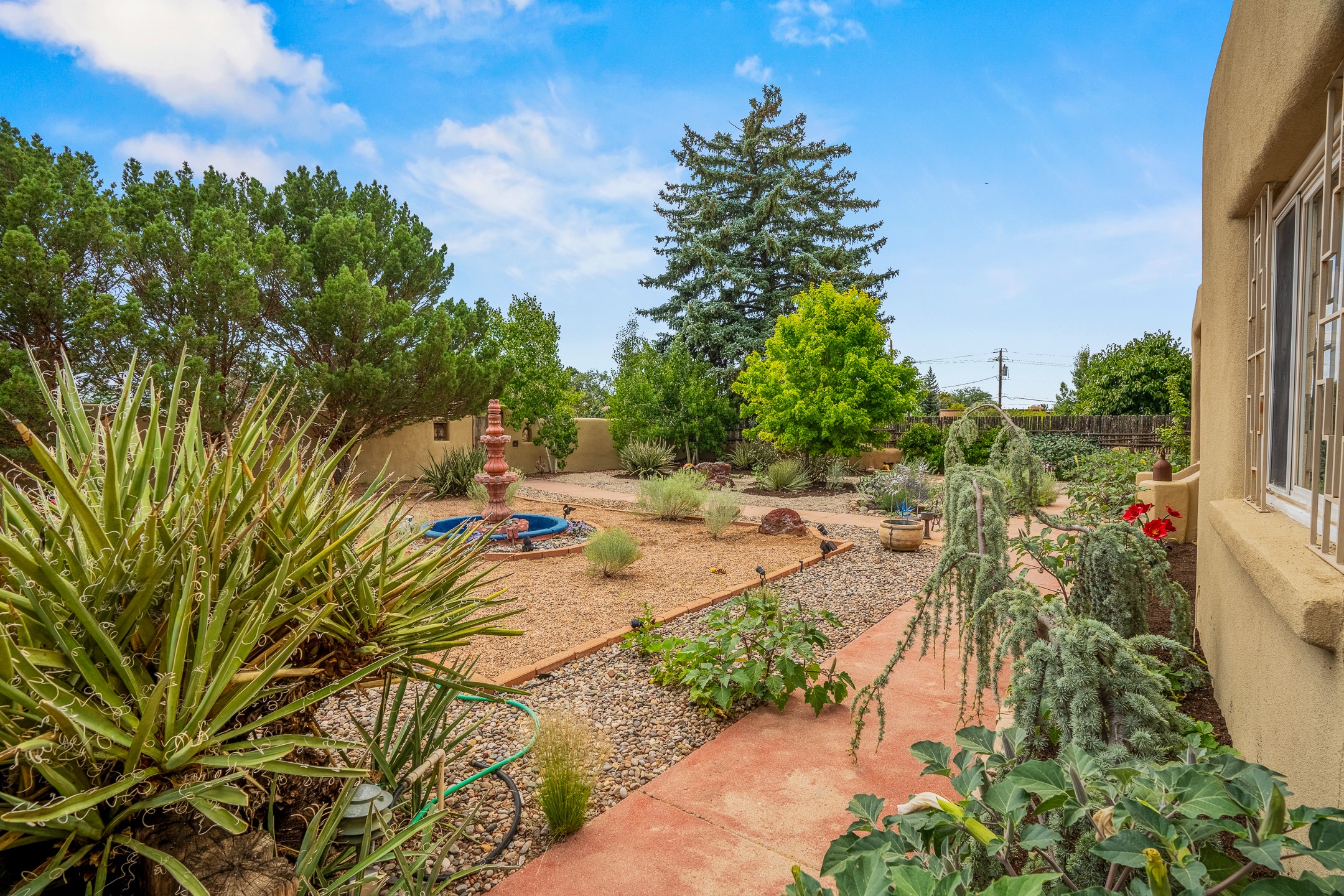 507 & 509 E Coronado Road, Santa Fe, New Mexico image 4