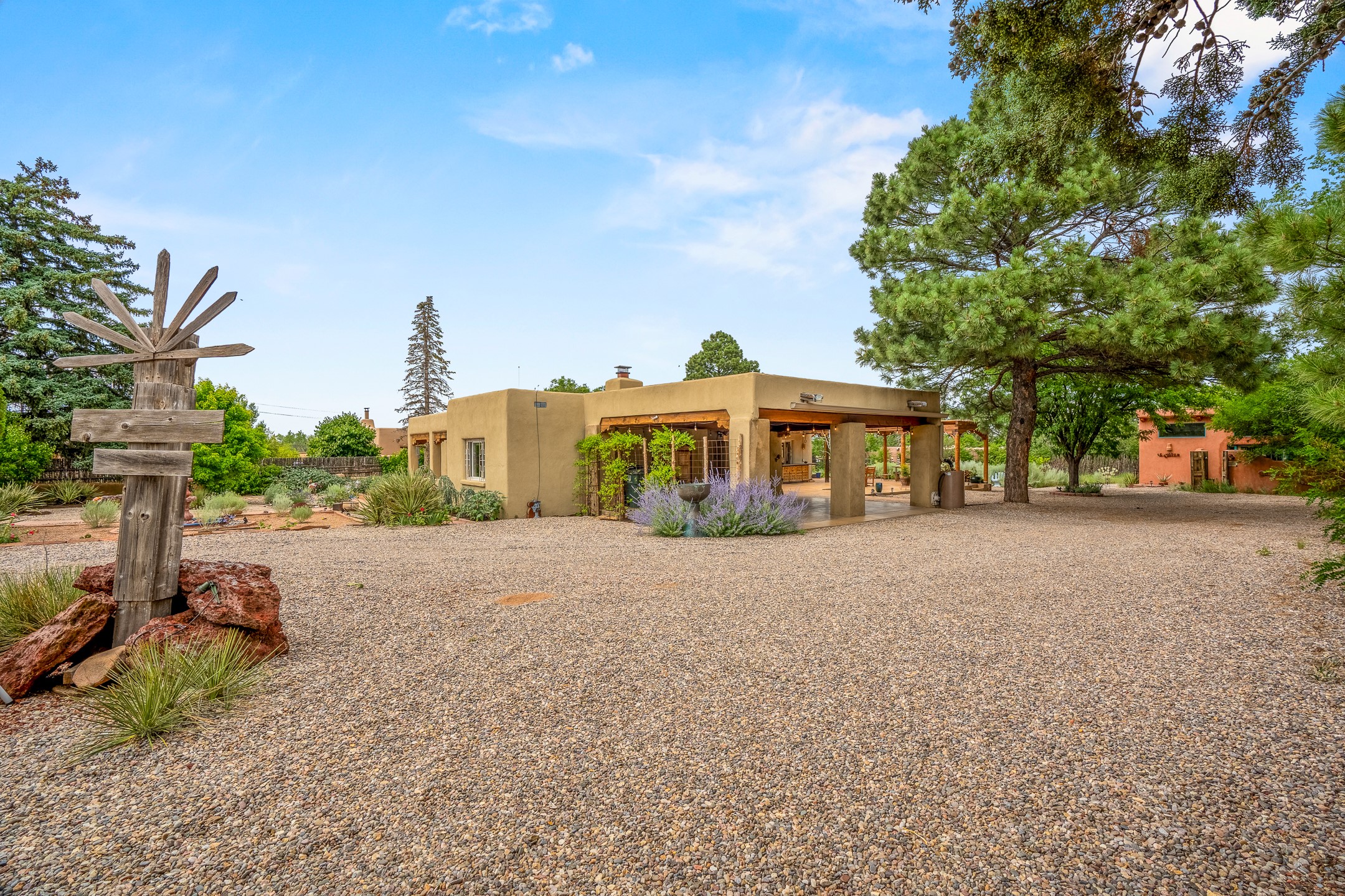 507 & 509 E Coronado Road, Santa Fe, New Mexico image 7