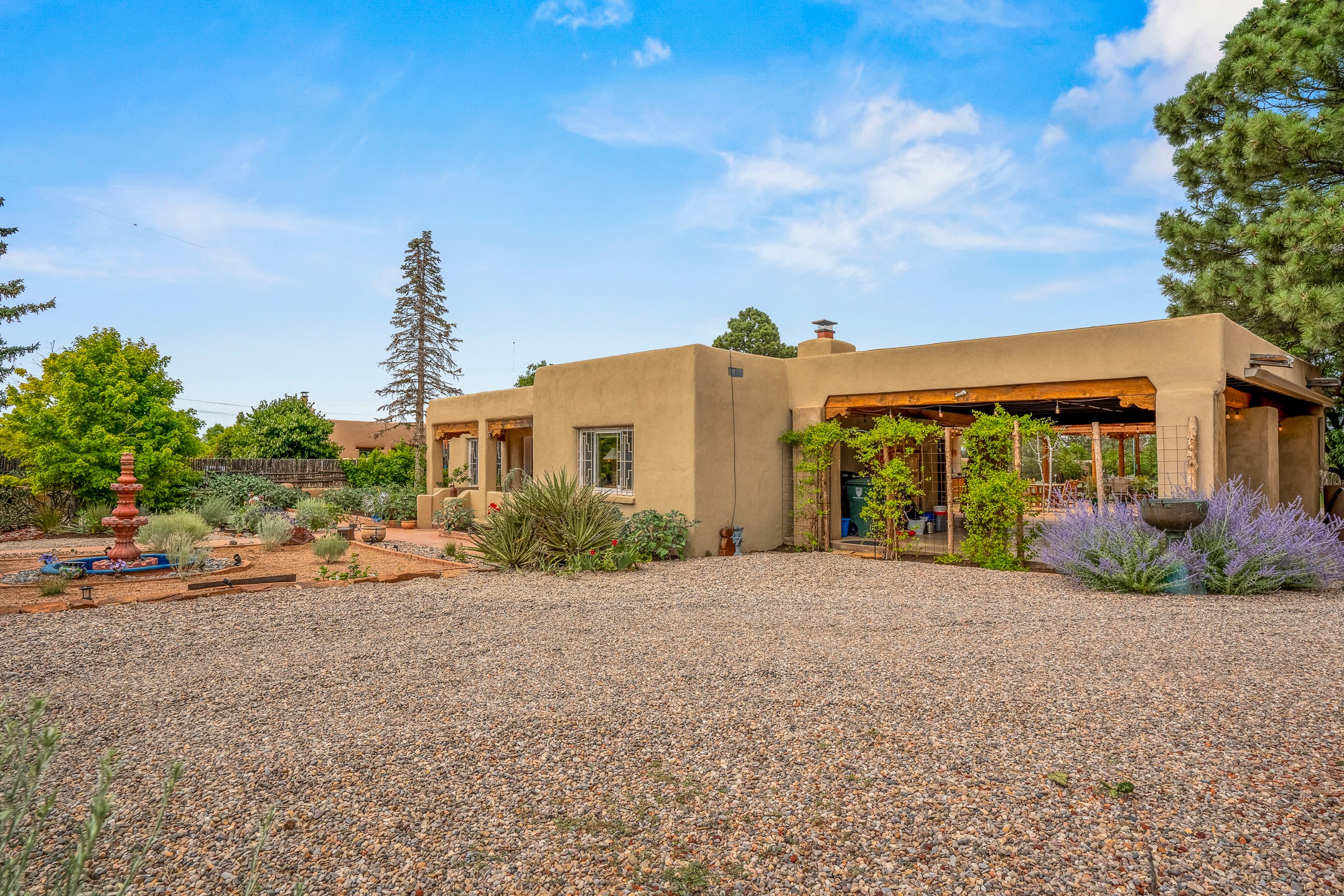 507 & 509 E Coronado Road, Santa Fe, New Mexico image 2