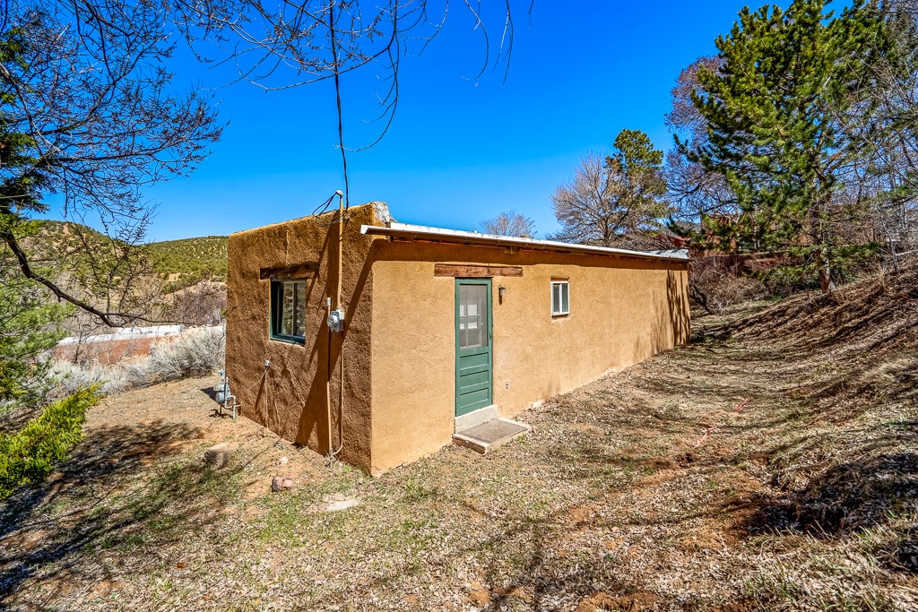 1710 Upper Canyon Road, Santa Fe, New Mexico image 5