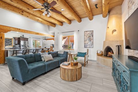 Photo of 8 S Arroyo Ridge Road, Santa Fe, NM 87508 (MLS # 202600293)