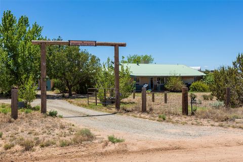 Photo of 12 Arroyo Trail, Santa Fe, NM 87508 (MLS # 202602146)