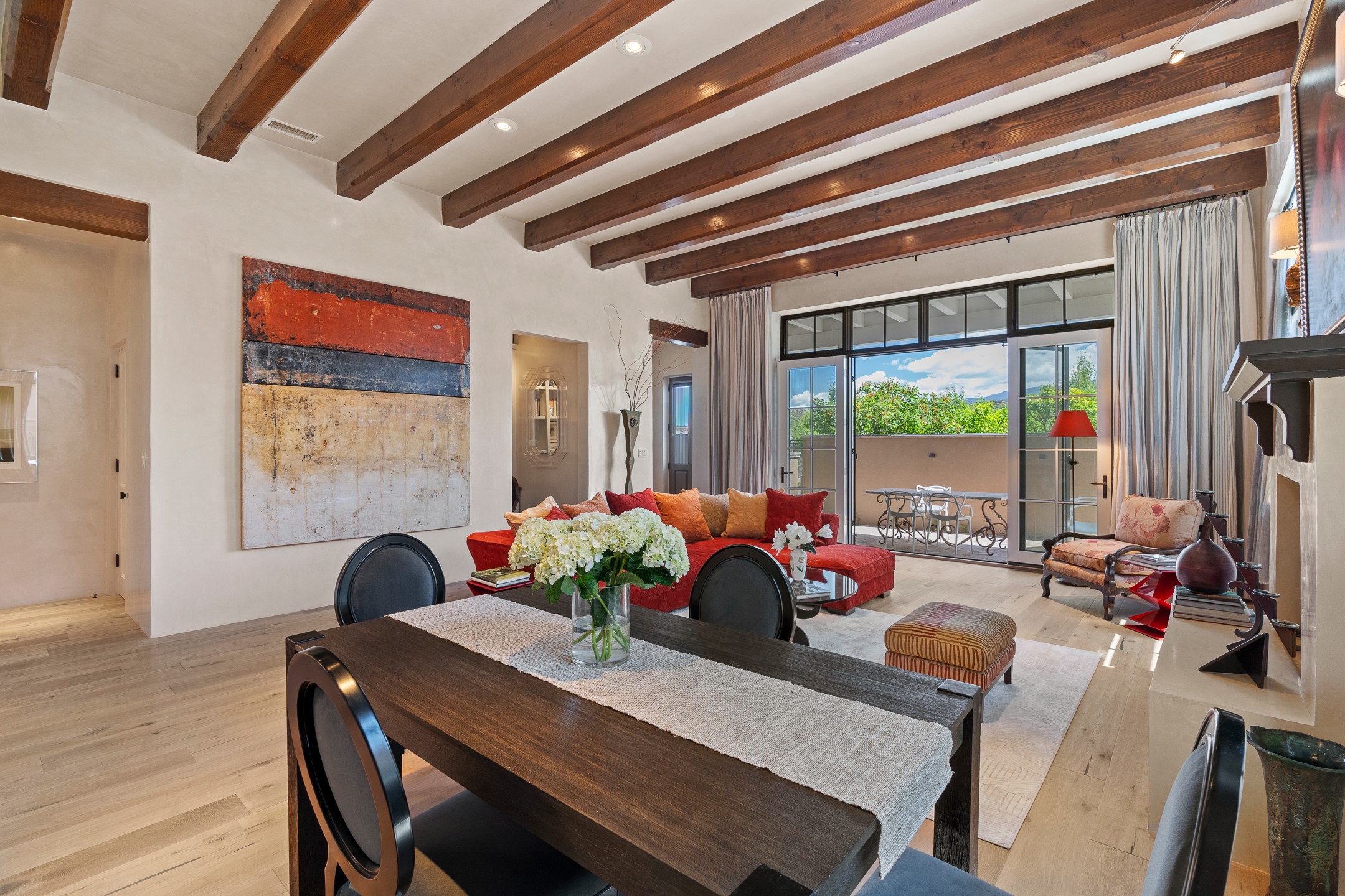 Santa Fe, New Mexico 87501, United States, 2 Bedrooms Bedrooms, ,2 BathroomsBathrooms,Residential,Pending,52220