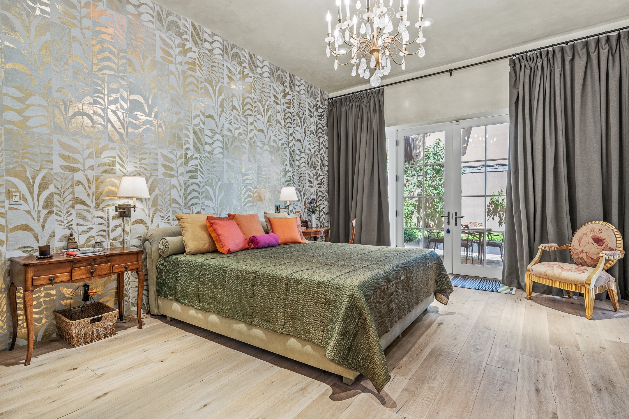 Santa Fe, New Mexico 87501, United States, 2 Bedrooms Bedrooms, ,2 BathroomsBathrooms,Residential,Pending,52220