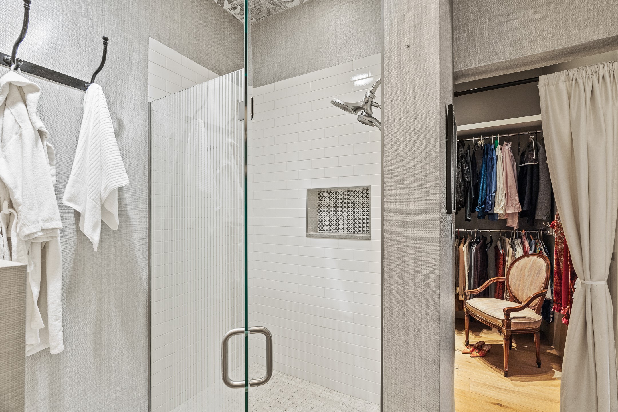 Santa Fe, New Mexico 87501, United States, 2 Bedrooms Bedrooms, ,2 BathroomsBathrooms,Residential,Pending,52220