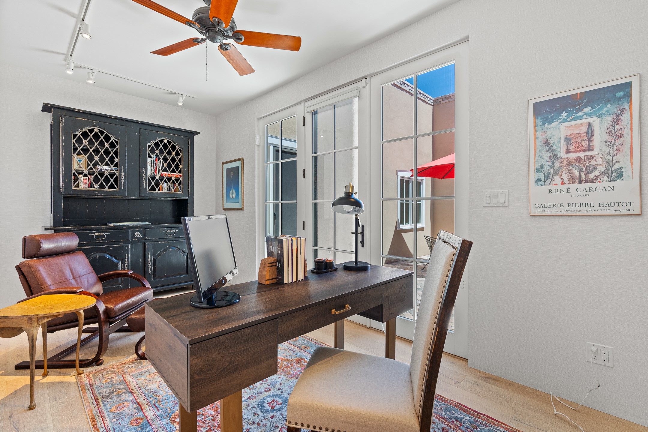 Santa Fe, New Mexico 87501, United States, 2 Bedrooms Bedrooms, ,2 BathroomsBathrooms,Residential,Pending,52220