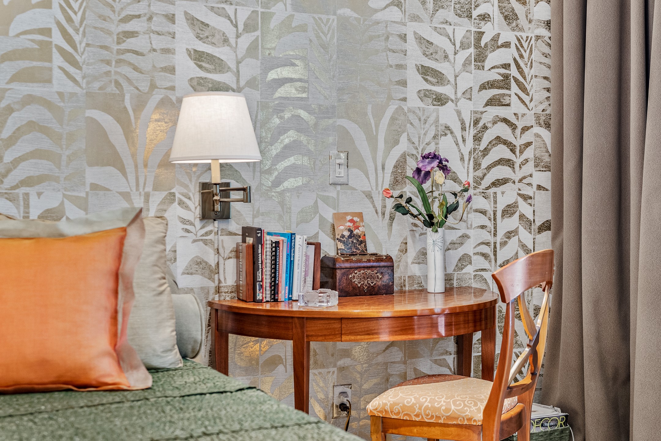 Santa Fe, New Mexico 87501, United States, 2 Bedrooms Bedrooms, ,2 BathroomsBathrooms,Residential,Pending,52220