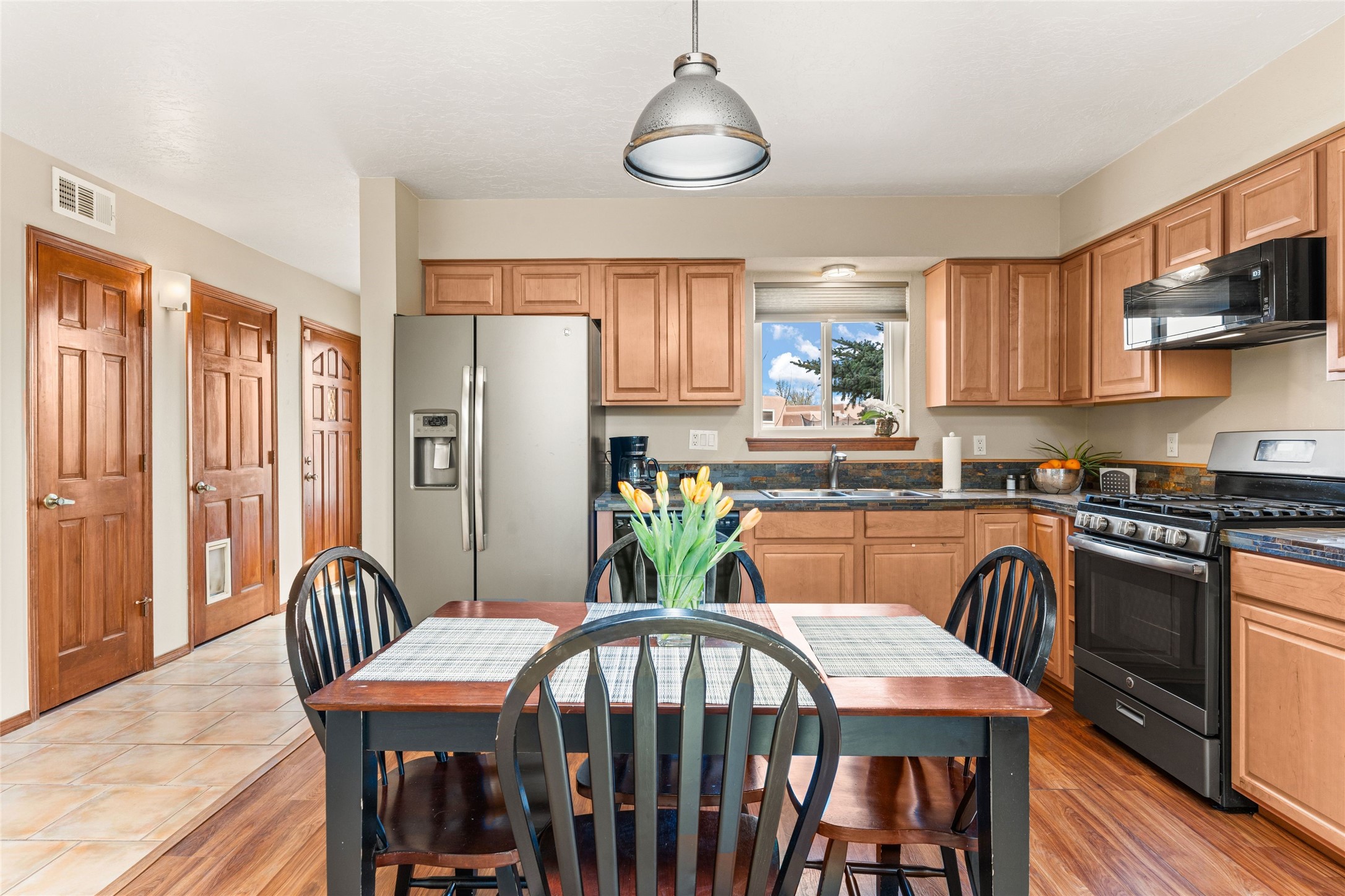 3300 Camino Cielo Vista, Santa Fe, New Mexico image 2