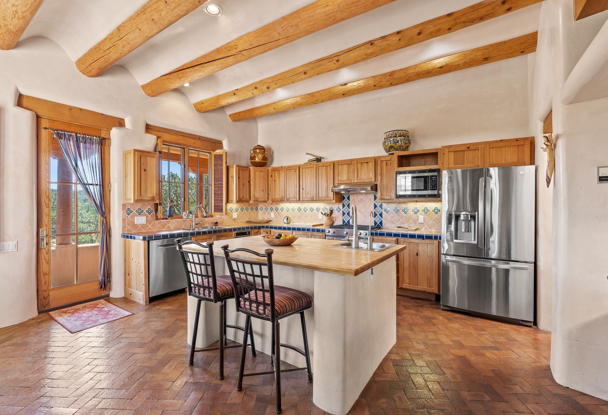 Santa Fe, New Mexico 87506, United States, 3 Bedrooms Bedrooms, ,2 BathroomsBathrooms,Residential,Active,216184