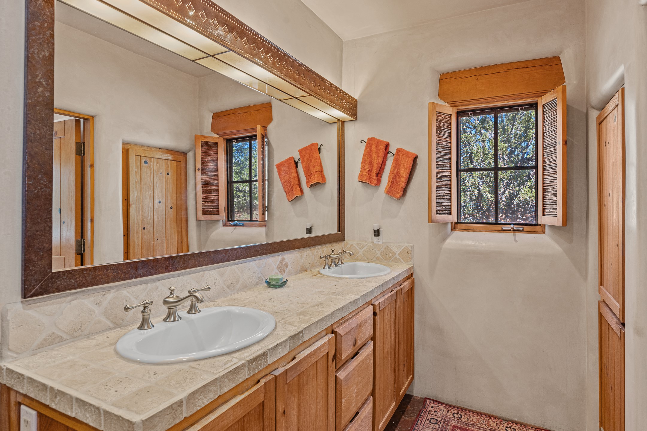 Santa Fe, New Mexico 87506, United States, 3 Bedrooms Bedrooms, ,2 BathroomsBathrooms,Residential,Active,216184