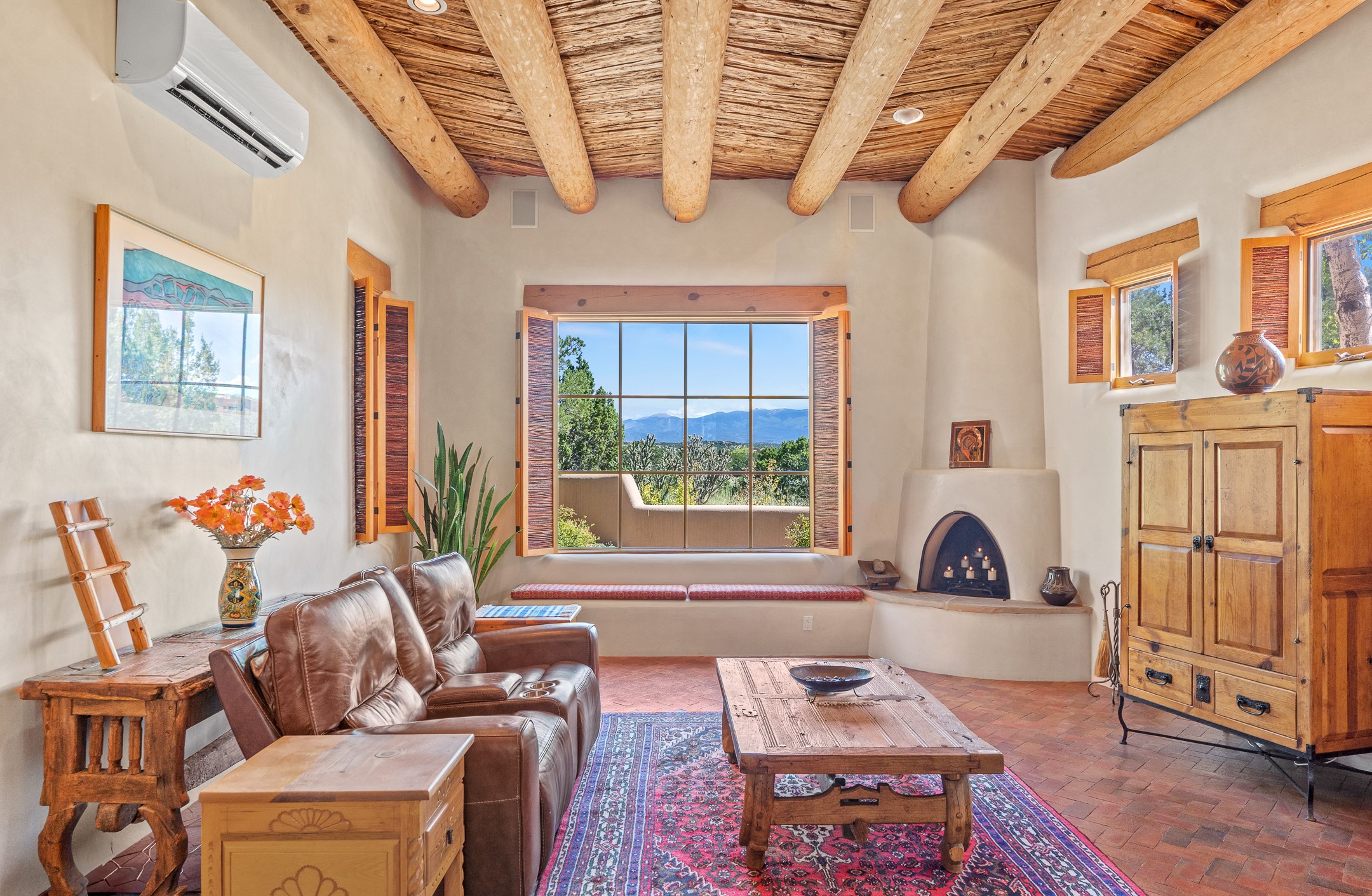 Santa Fe, New Mexico 87506, United States, 3 Bedrooms Bedrooms, ,2 BathroomsBathrooms,Residential,Active,216184