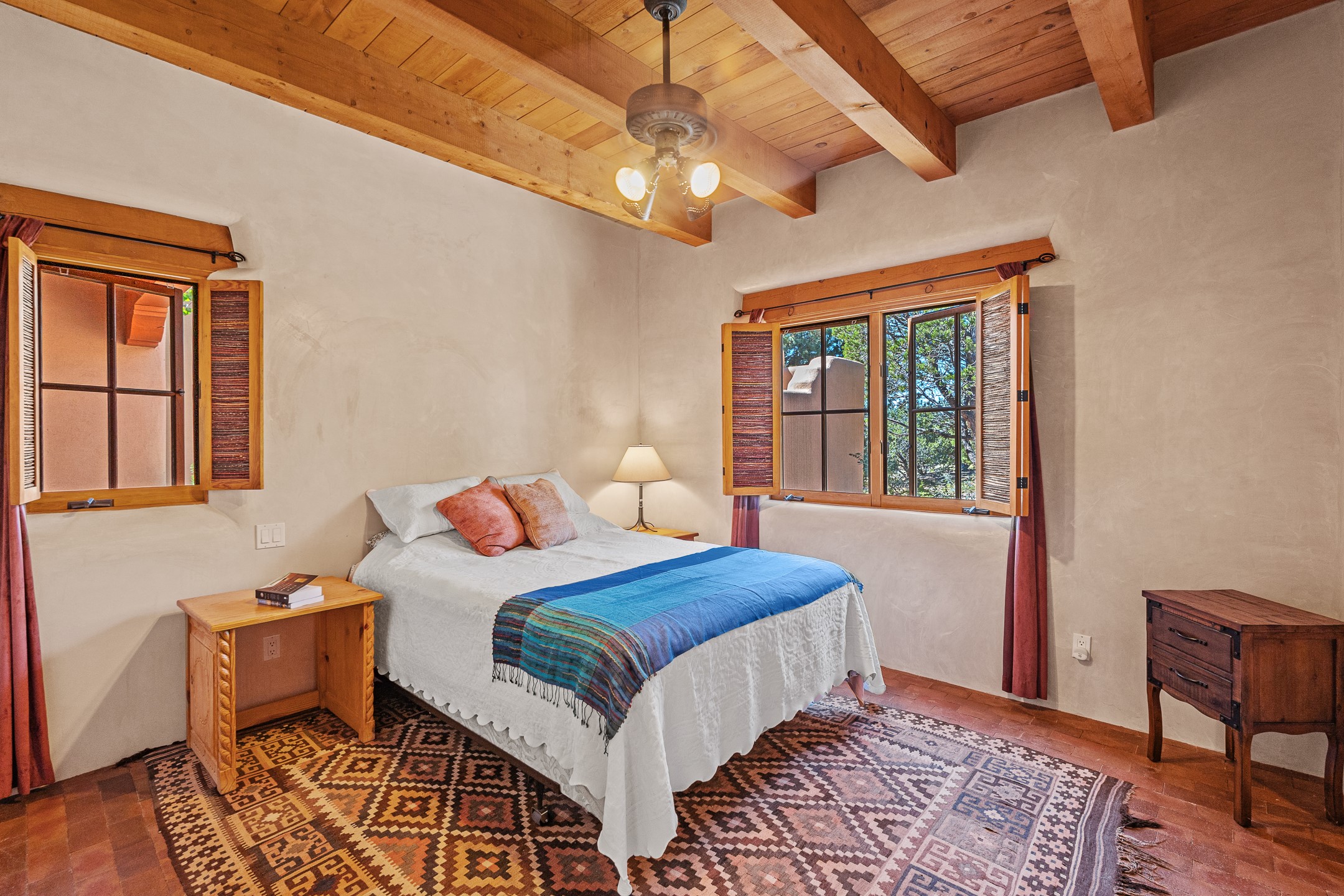 Santa Fe, New Mexico 87506, United States, 3 Bedrooms Bedrooms, ,2 BathroomsBathrooms,Residential,Active,216184