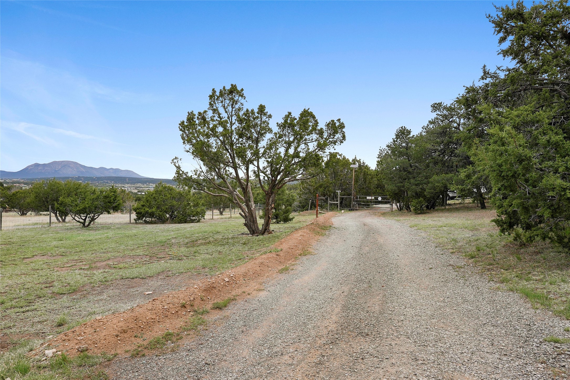 10 Anne Court, Tijeras, New Mexico image 4