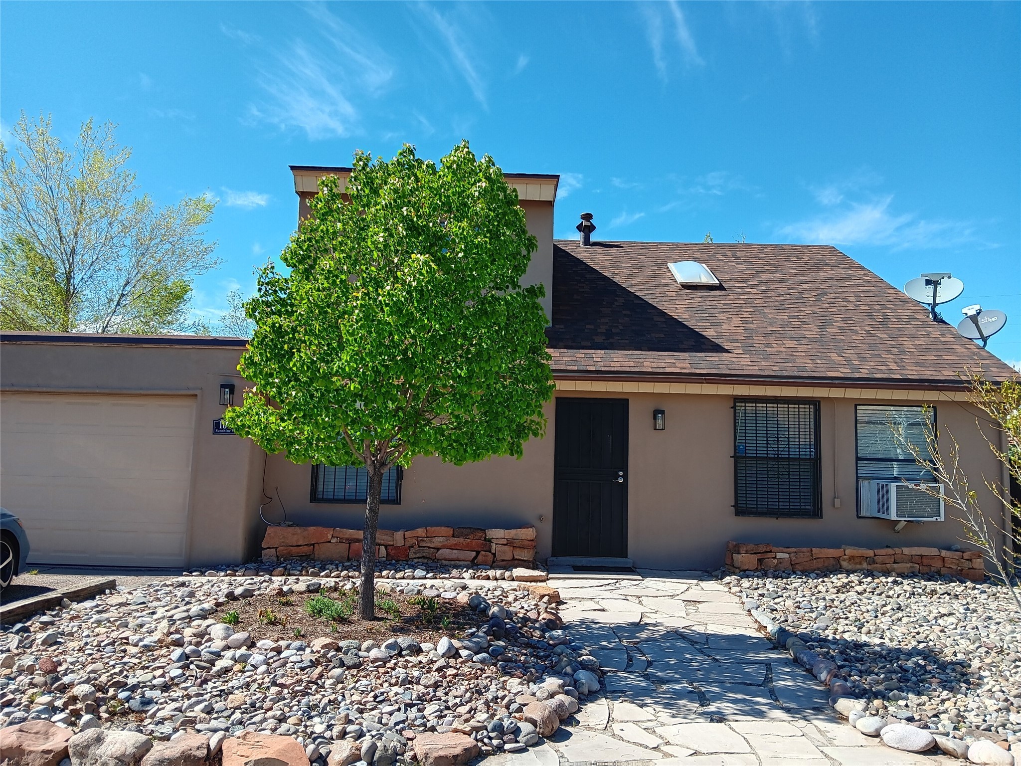 1094 Sunshine Way, Santa Fe, New Mexico image 1