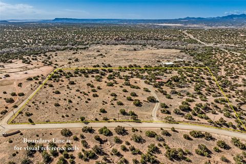 Photo of 14 E San Marcos Rd, Santa Fe, NM 87508 (MLS # 202501247)