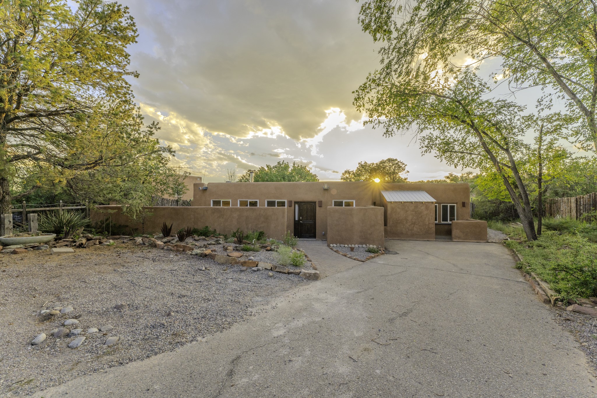 706 Juniper Dr, Santa Fe, New Mexico image 4