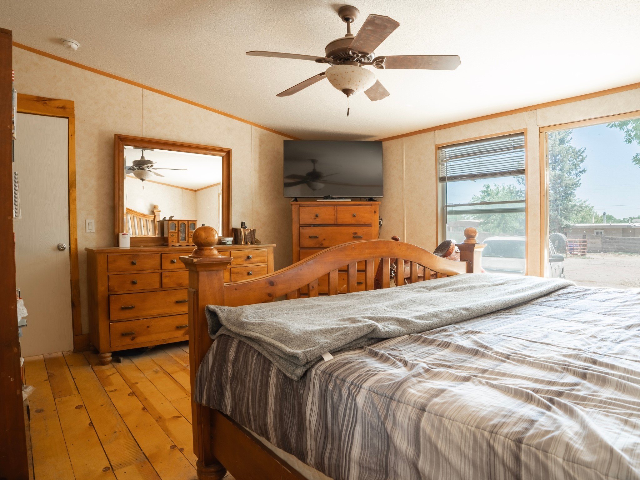 1023 Calle Flores, Espanola, New Mexico image 8