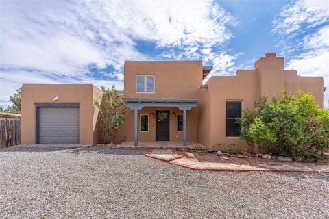 Homes For Sale - 11 Cuesta Lane<br/> Santa Fe, NM 87508