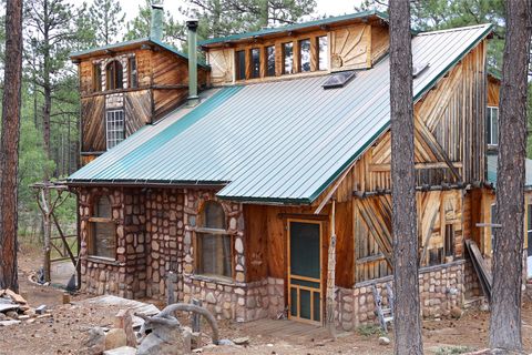 Homes For Sale - 13 Nottingham Drive<br/> Torreon, NM 87061