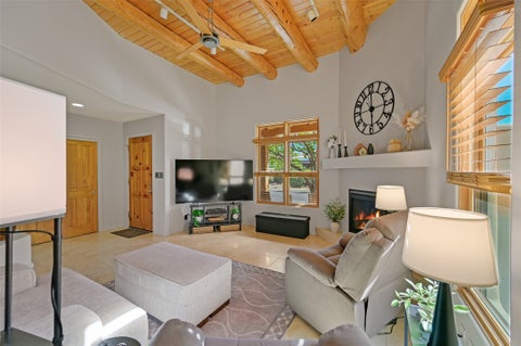 Townhouse For Sale - 17 Calle Amistosa<br/> Santa Fe, NM 87507