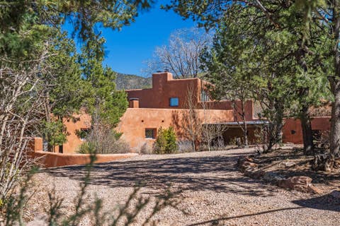 Homes For Sale - 613 Camino Del Monte Sol<br/> Santa Fe County, Santa Fe, NM 87505