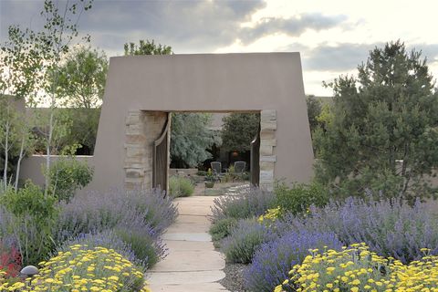 5 Penasco Circle Santa Fe NM 87506