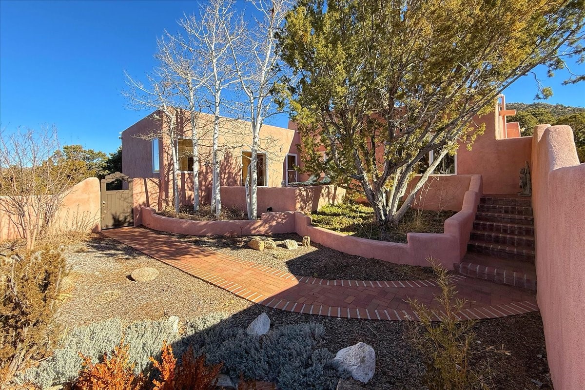 83 Calimo Circle, Santa Fe, New Mexico image 13