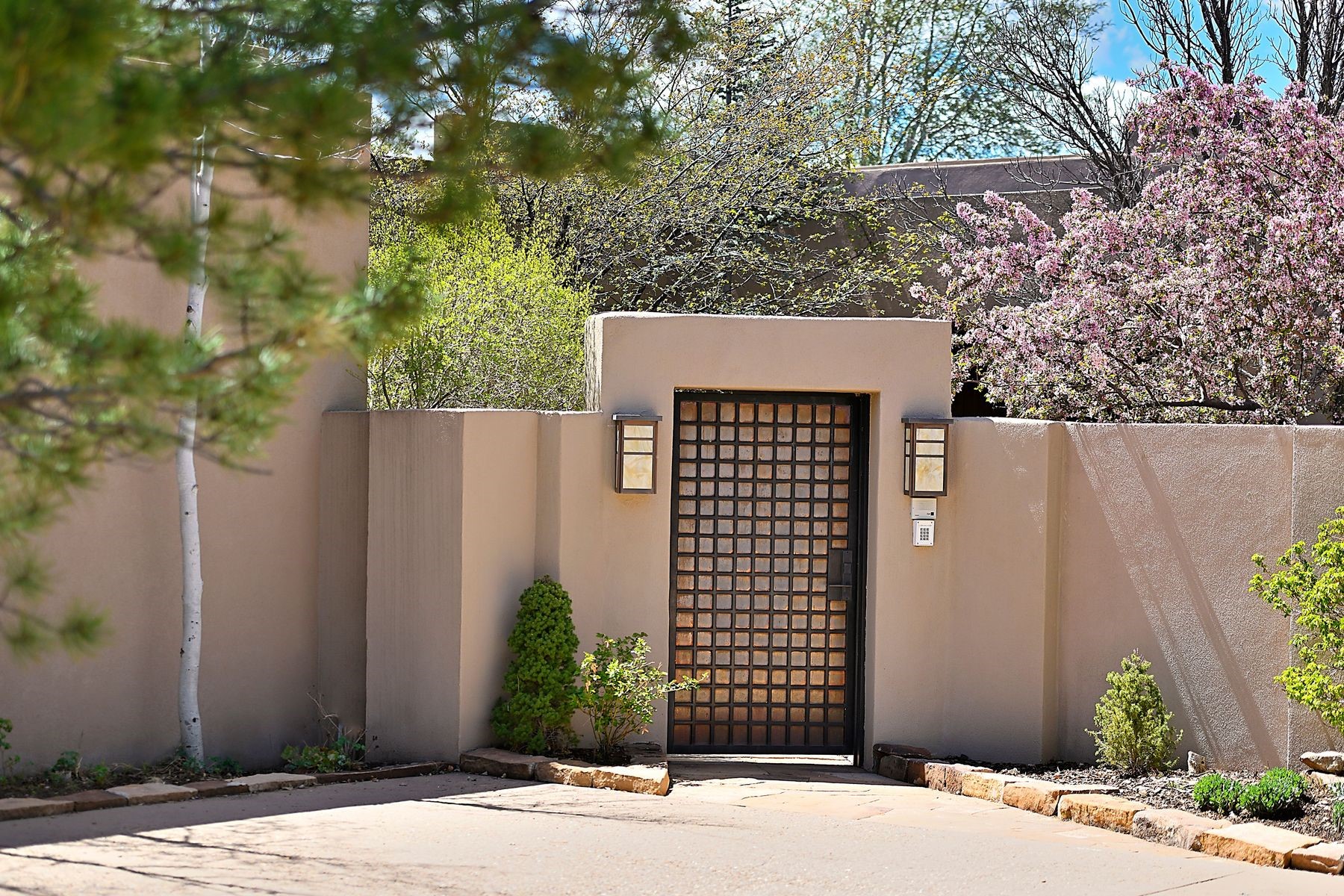 10 Canyon Vista Court