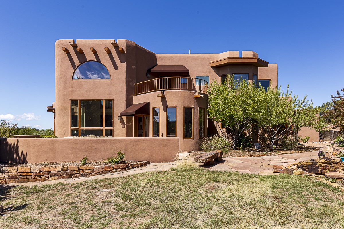 Santa Fe, New Mexico 87506, United States, 4 Bedrooms Bedrooms, ,4 BathroomsBathrooms,Residential,Active,96270