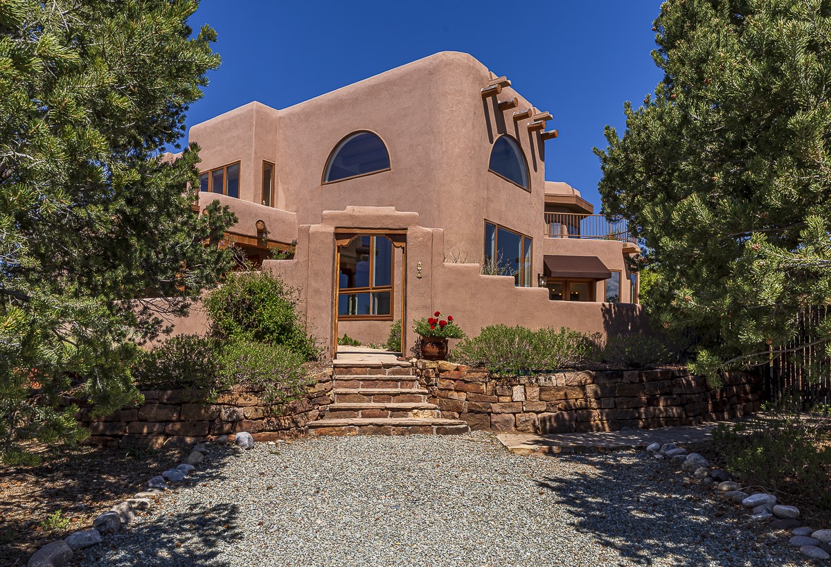 Santa Fe, New Mexico 87506, United States, 4 Bedrooms Bedrooms, ,4 BathroomsBathrooms,Residential,Active,96270