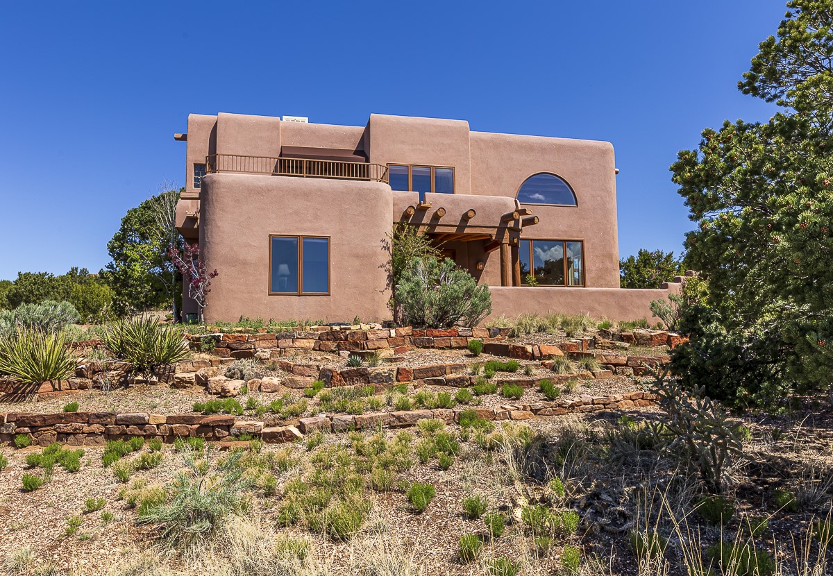 Santa Fe, New Mexico 87506, United States, 4 Bedrooms Bedrooms, ,4 BathroomsBathrooms,Residential,Active,96270