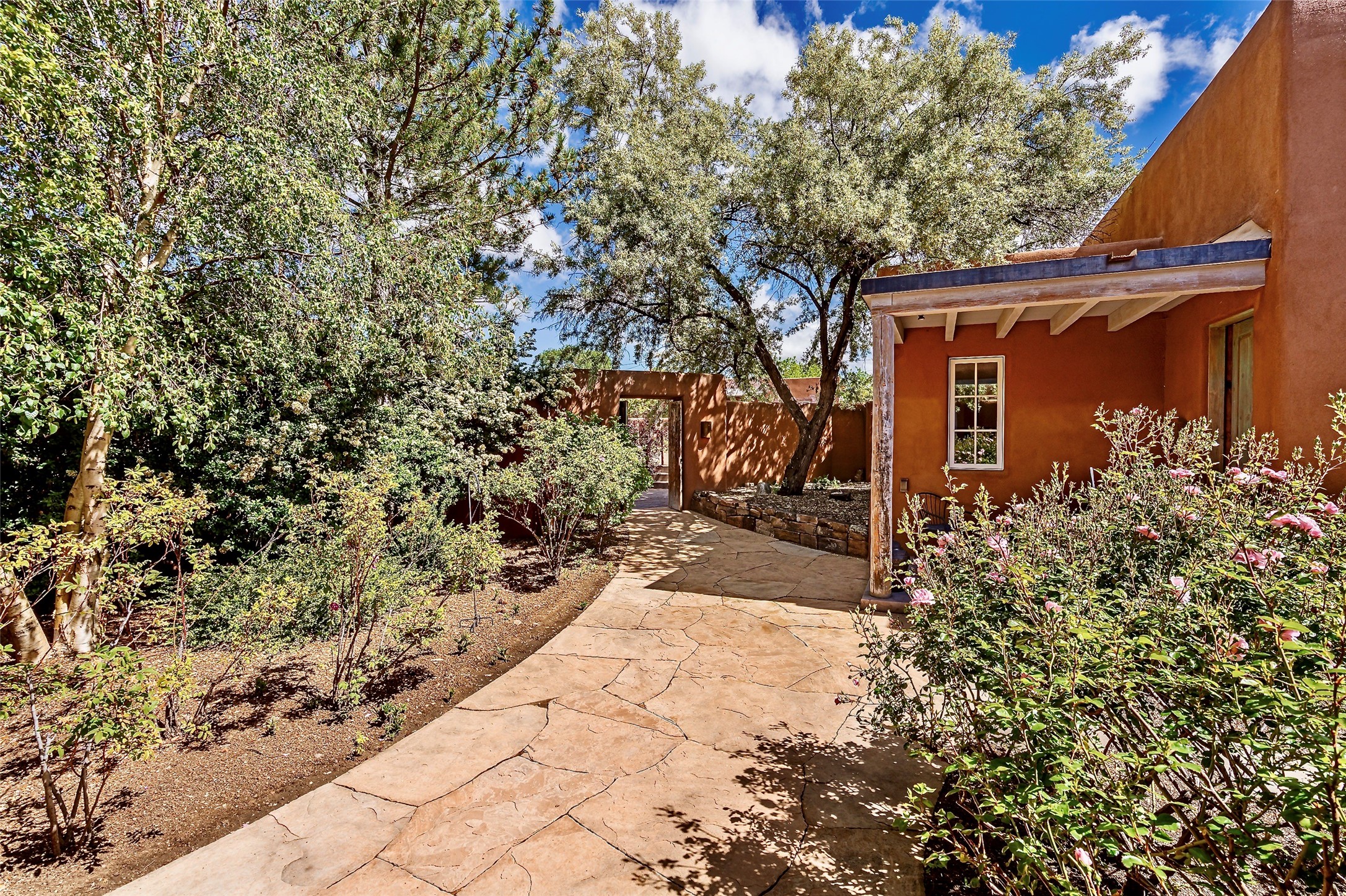 1226-B & C Cerro Gordo Road, Santa Fe, New Mexico image 12