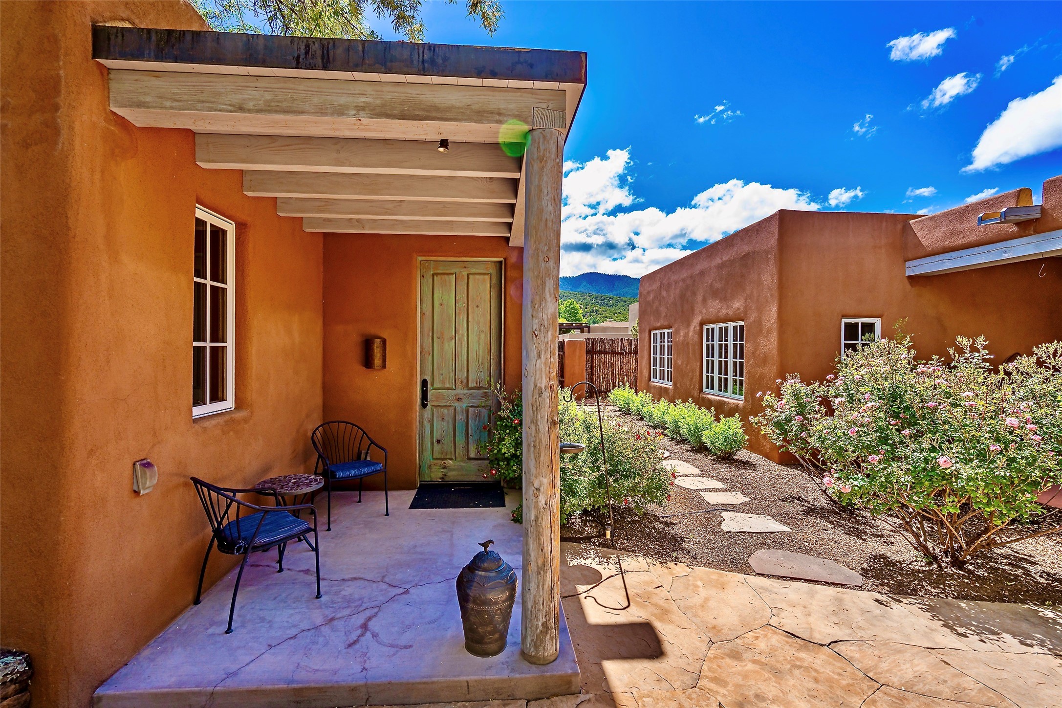 1226-B & C Cerro Gordo Road, Santa Fe, New Mexico image 6