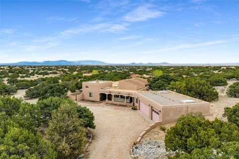Photo of 4 Montana Court, Santa Fe, NM 87508 (MLS # 202601342)