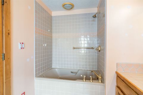 Tiny photo for 4 Montana Court, Santa Fe, NM 87508 (MLS # 202601342)