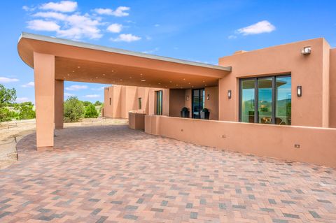 17 Hacienda Vaquero Santa Fe NM 87506