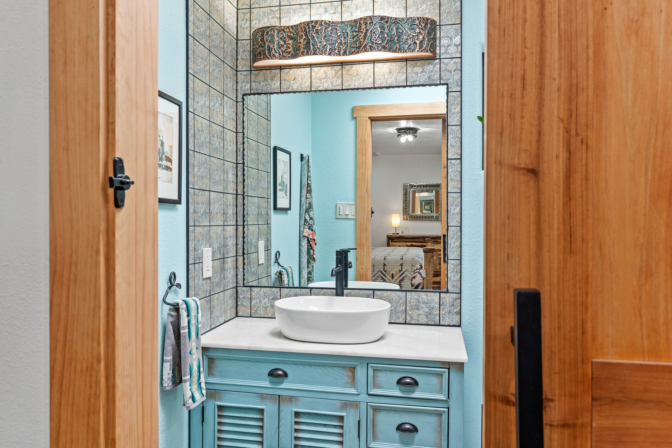 Santa Fe, New Mexico 87507, United States, 3 Bedrooms Bedrooms, ,2 BathroomsBathrooms,Residential,Pending,154682