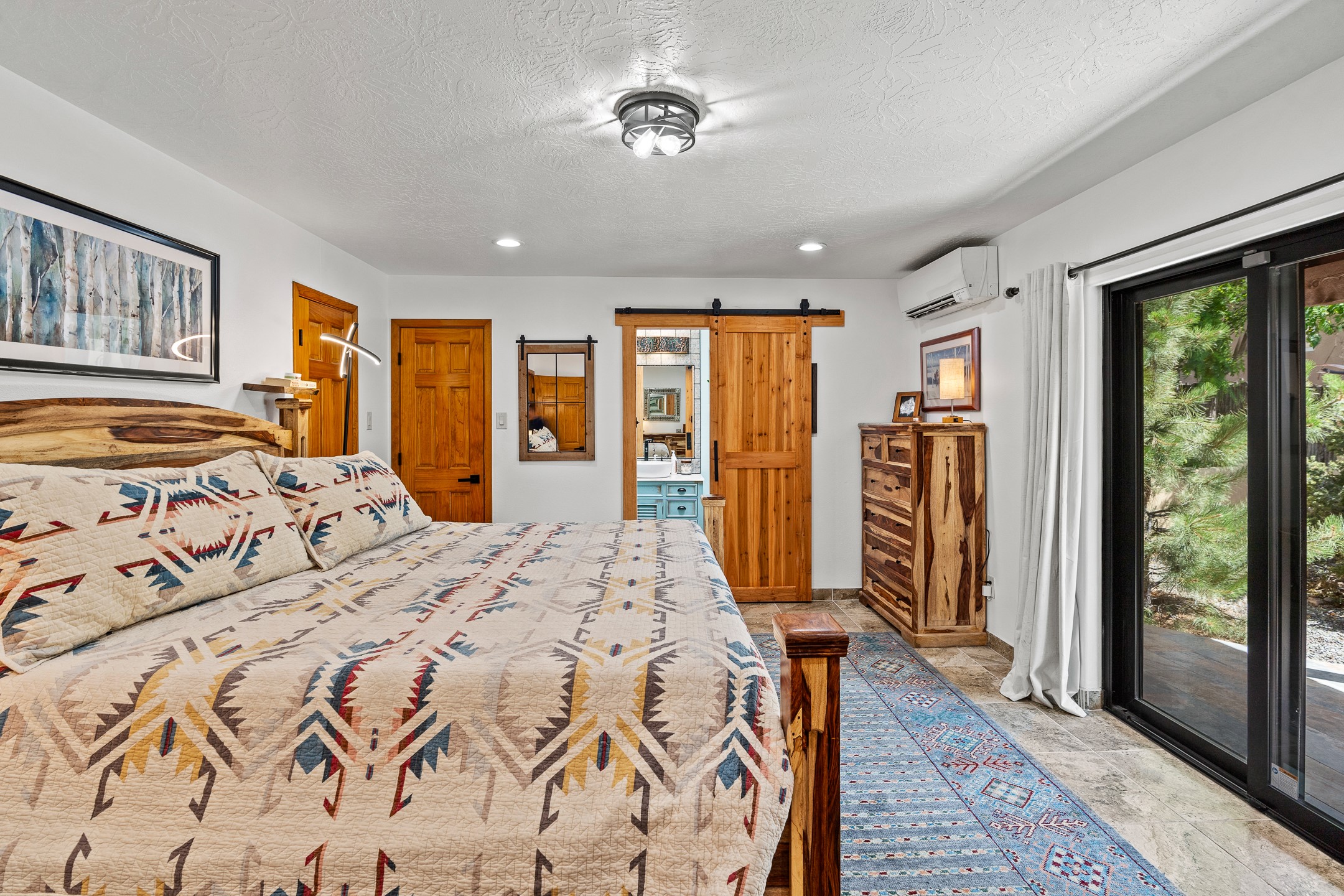 Santa Fe, New Mexico 87507, United States, 3 Bedrooms Bedrooms, ,2 BathroomsBathrooms,Residential,Pending,154682