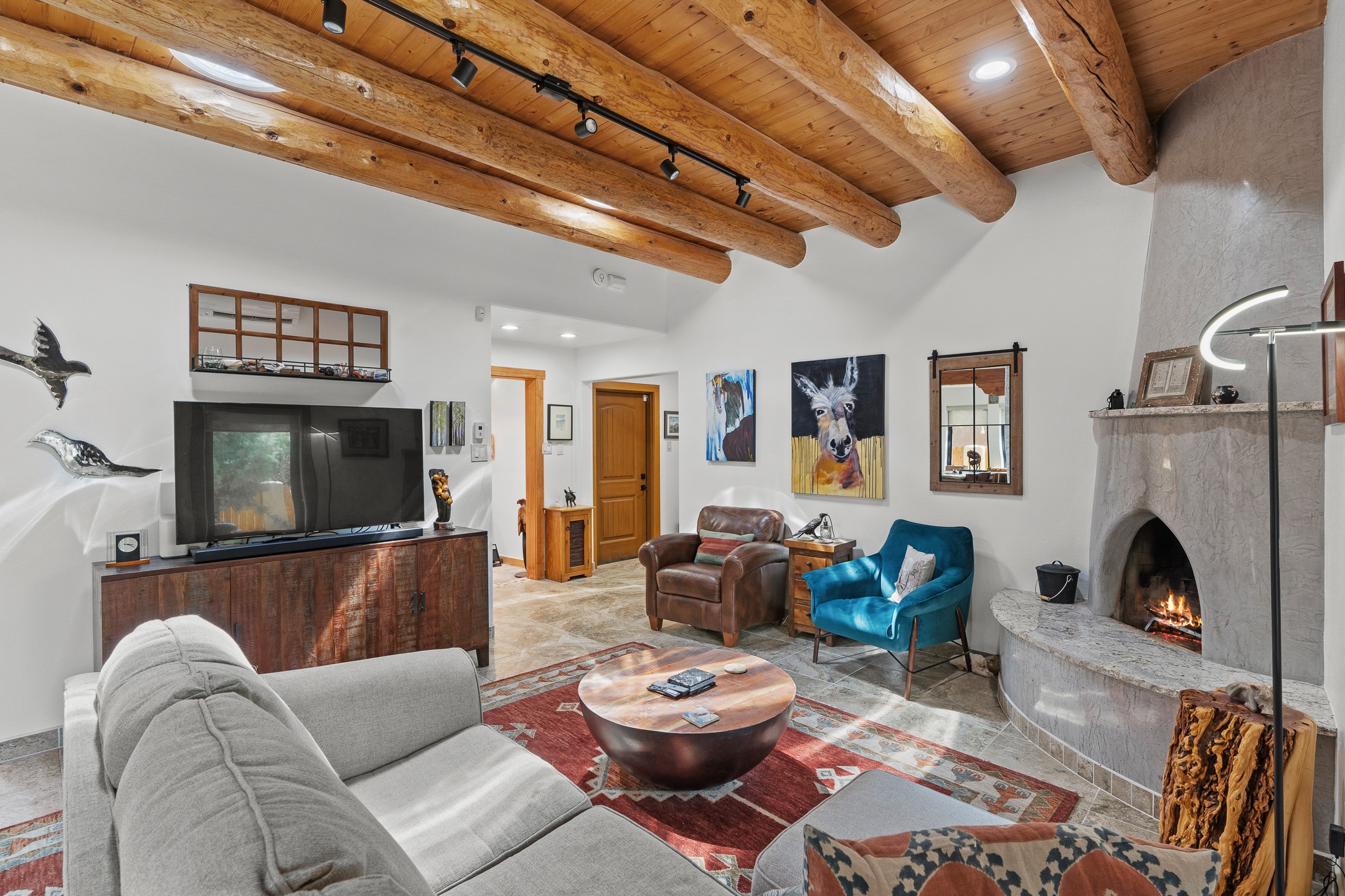 Santa Fe, New Mexico 87507, United States, 3 Bedrooms Bedrooms, ,2 BathroomsBathrooms,Residential,Pending,154682