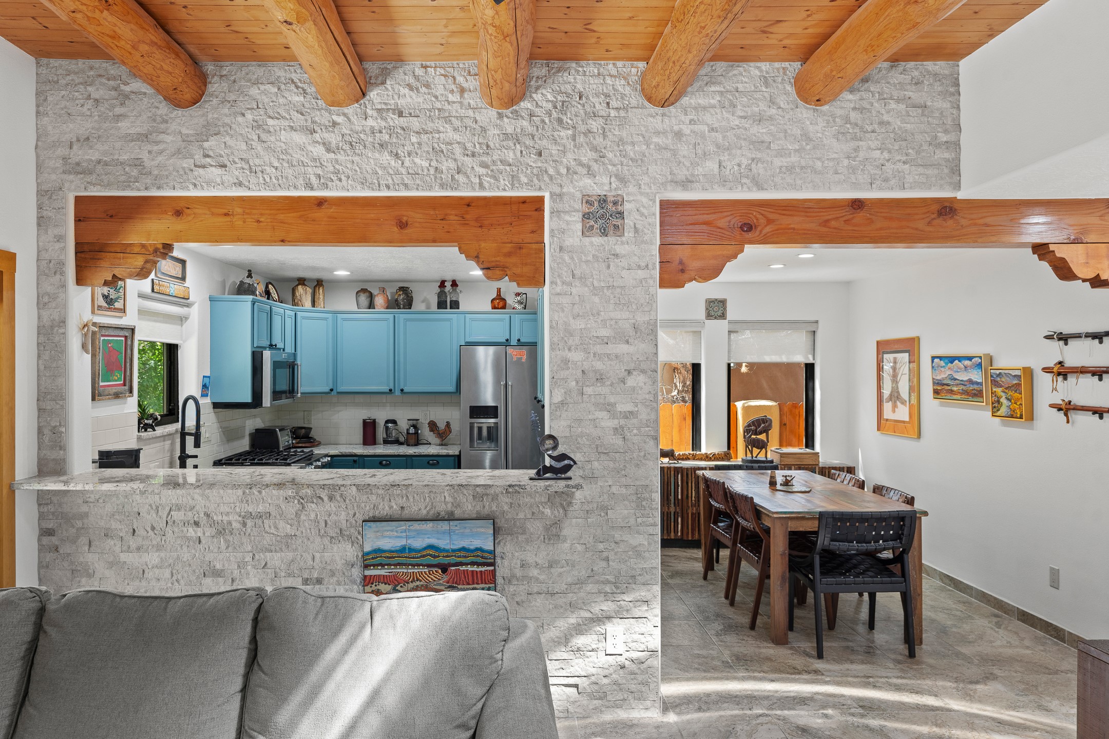 Santa Fe, New Mexico 87507, United States, 3 Bedrooms Bedrooms, ,2 BathroomsBathrooms,Residential,Pending,154682