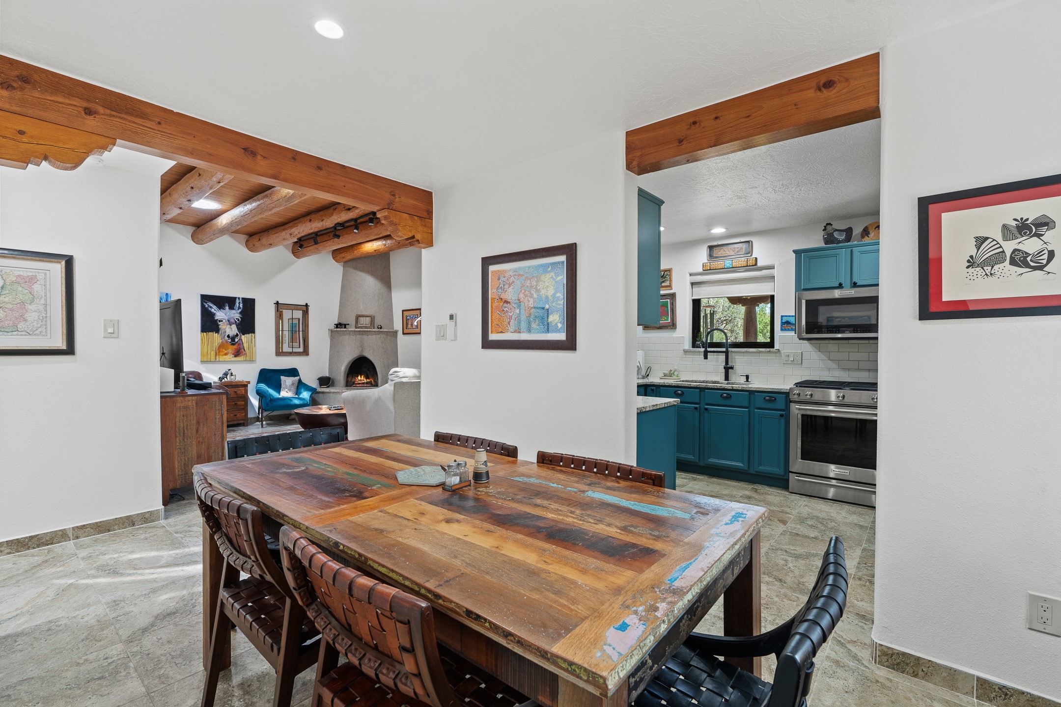 Santa Fe, New Mexico 87507, United States, 3 Bedrooms Bedrooms, ,2 BathroomsBathrooms,Residential,Pending,154682