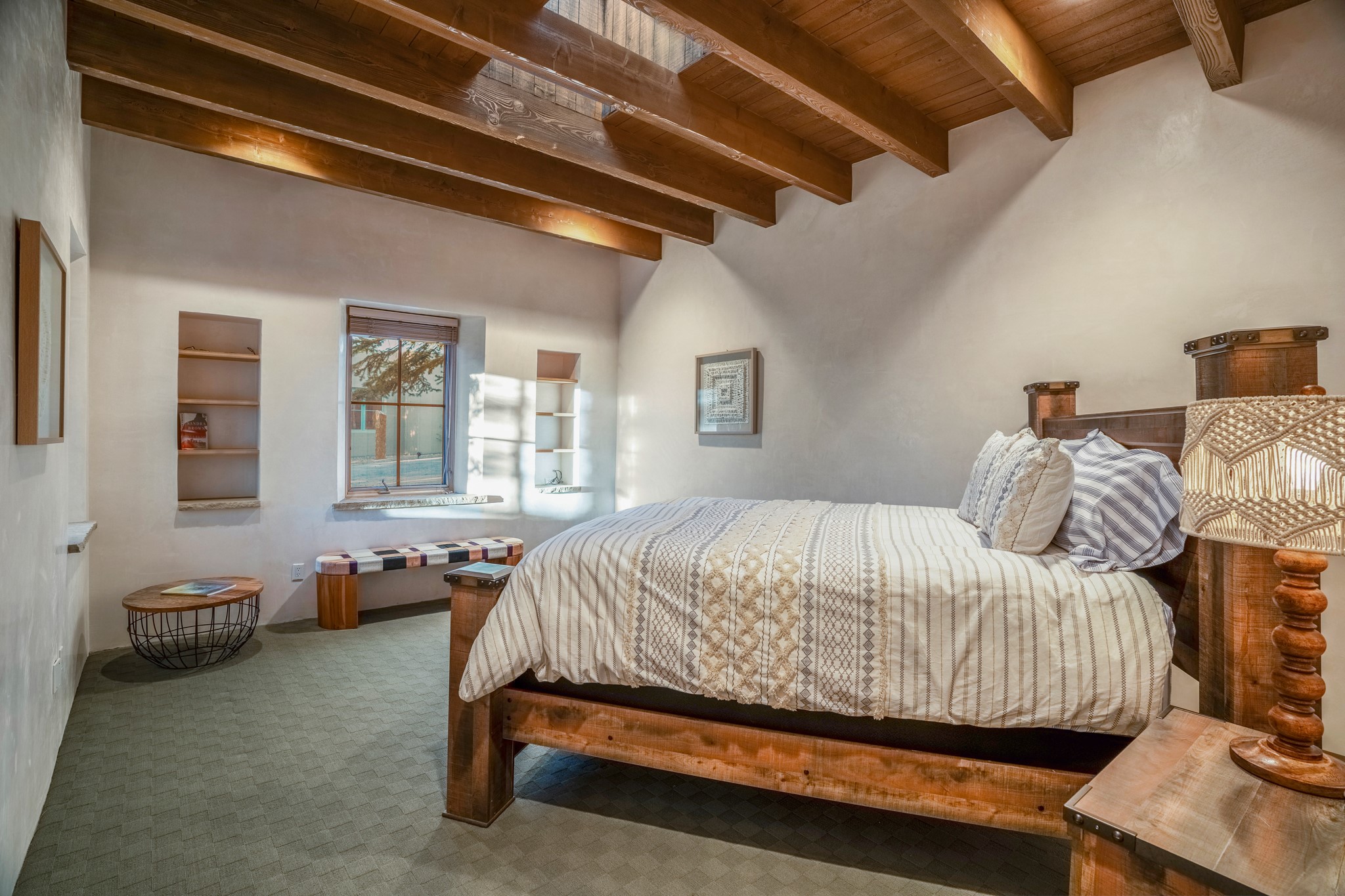 Santa Fe, New Mexico 87505, United States, 6 Bedrooms Bedrooms, ,4 BathroomsBathrooms,Residential,Active,123281