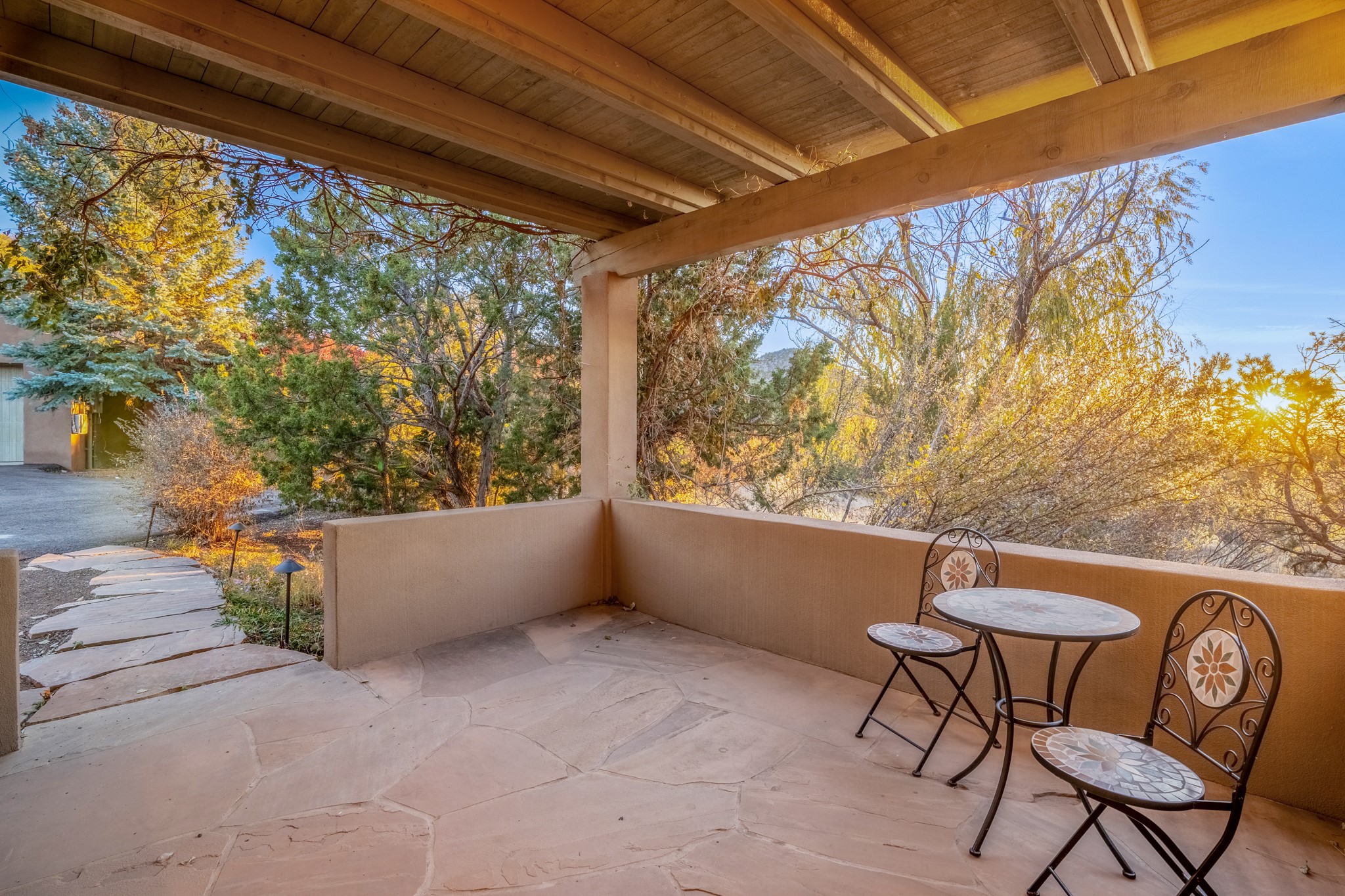 Santa Fe, New Mexico 87505, United States, 6 Bedrooms Bedrooms, ,4 BathroomsBathrooms,Residential,Active,123281