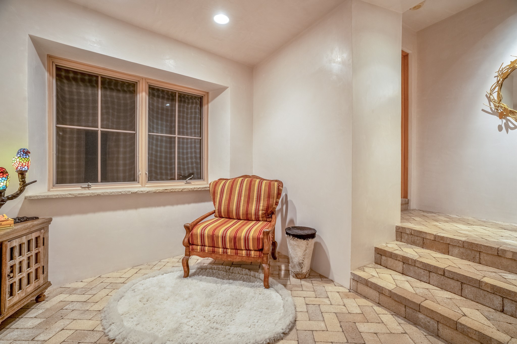 Santa Fe, New Mexico 87505, United States, 6 Bedrooms Bedrooms, ,4 BathroomsBathrooms,Residential,Active,123281