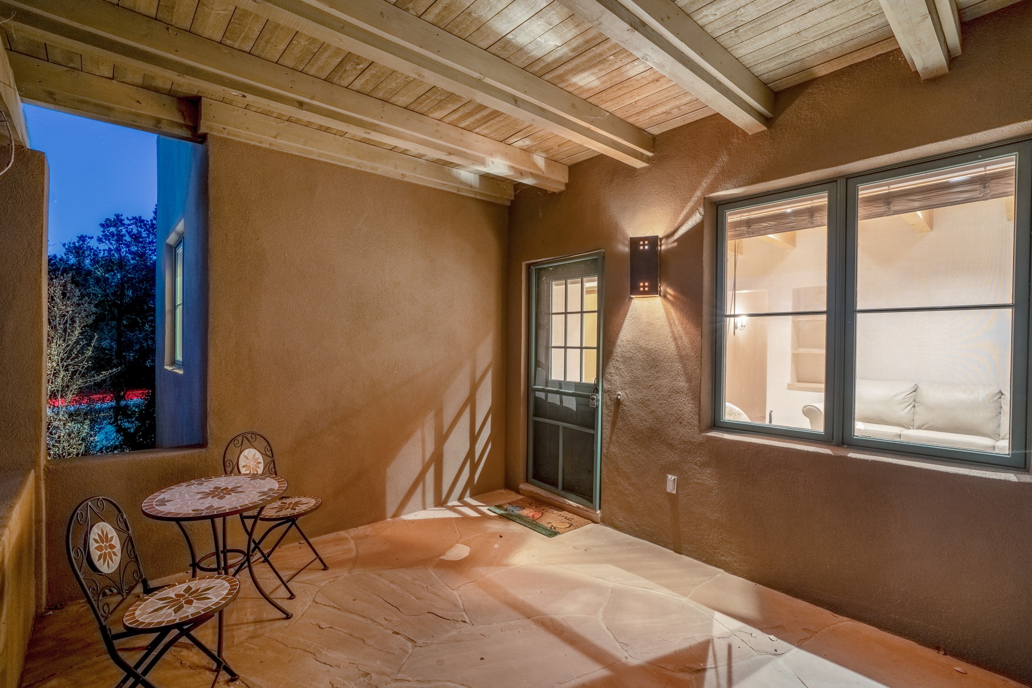 Santa Fe, New Mexico 87505, United States, 6 Bedrooms Bedrooms, ,4 BathroomsBathrooms,Residential,Active,123281