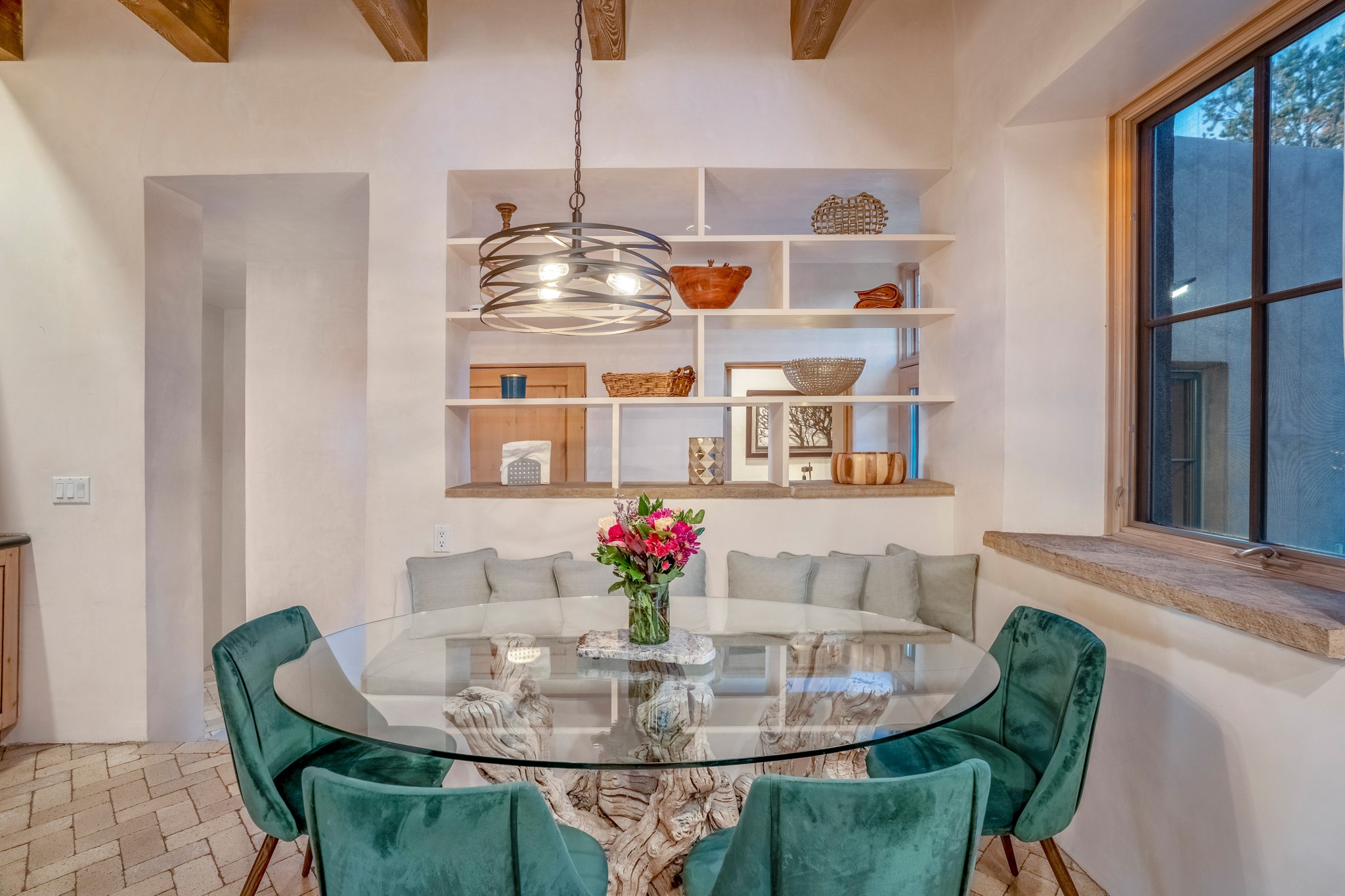 Santa Fe, New Mexico 87505, United States, 6 Bedrooms Bedrooms, ,4 BathroomsBathrooms,Residential,Active,123281