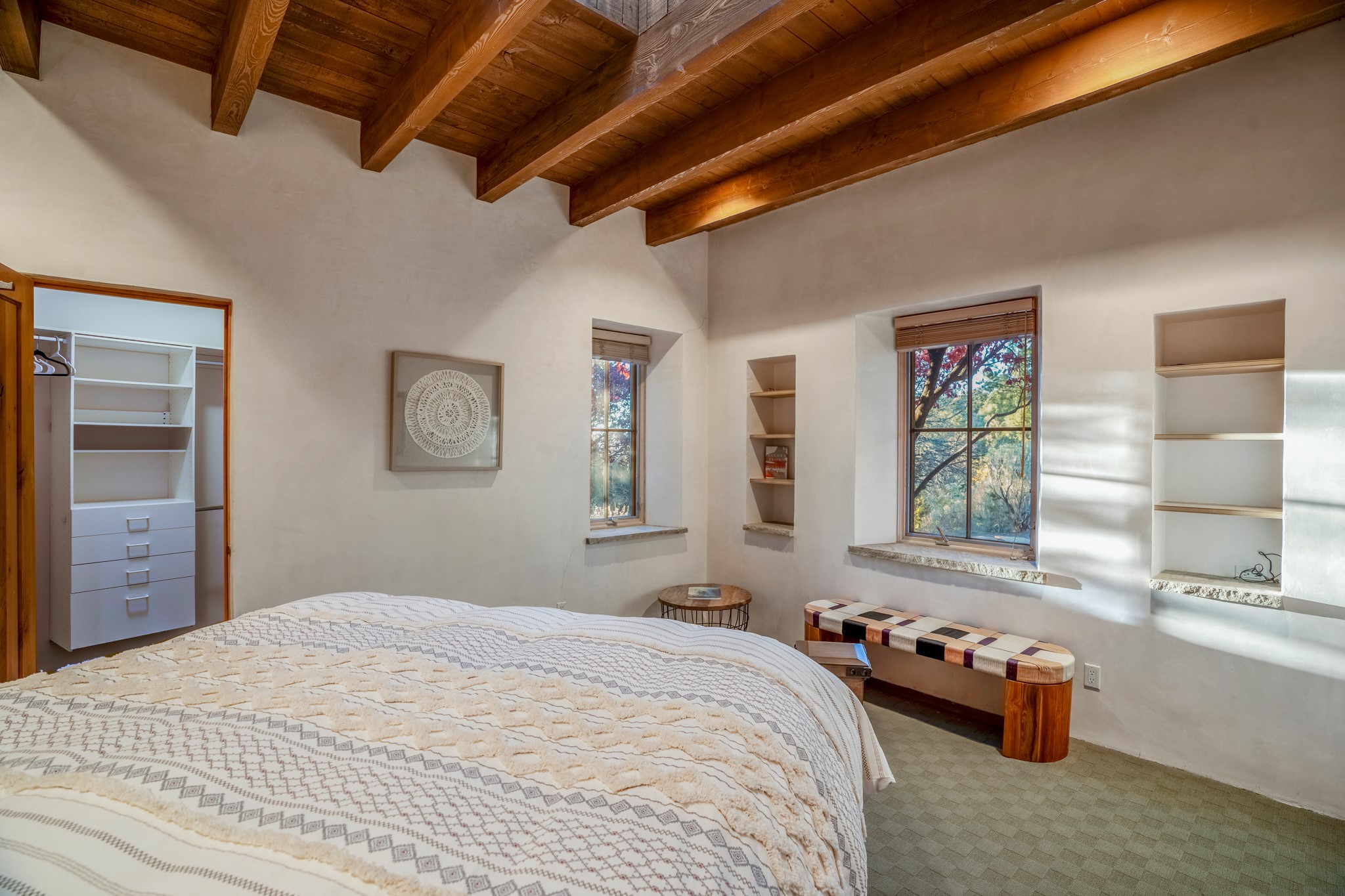 Santa Fe, New Mexico 87505, United States, 6 Bedrooms Bedrooms, ,4 BathroomsBathrooms,Residential,Active,123281