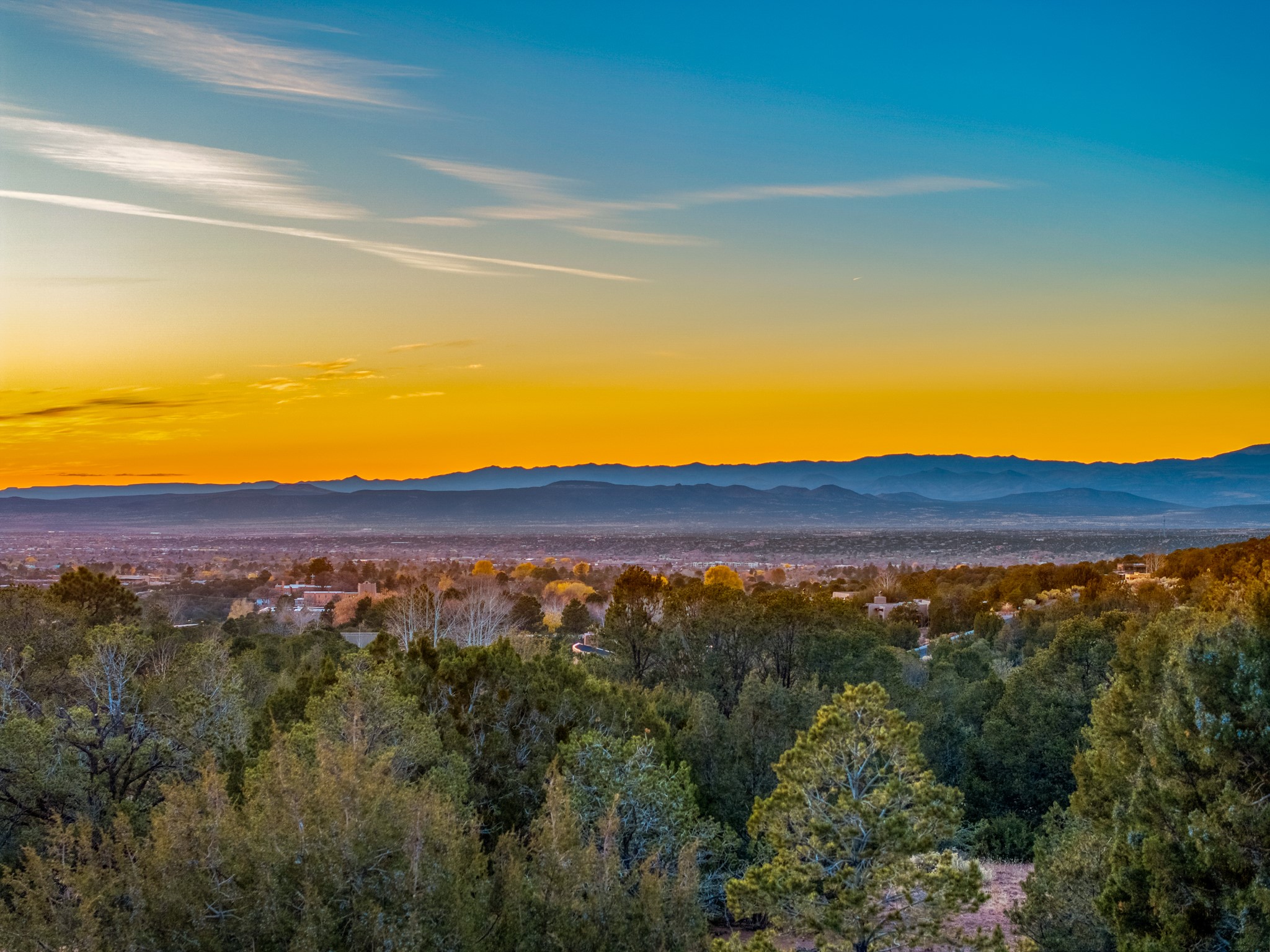 Santa Fe, New Mexico 87505, United States, 6 Bedrooms Bedrooms, ,4 BathroomsBathrooms,Residential,Active,123281