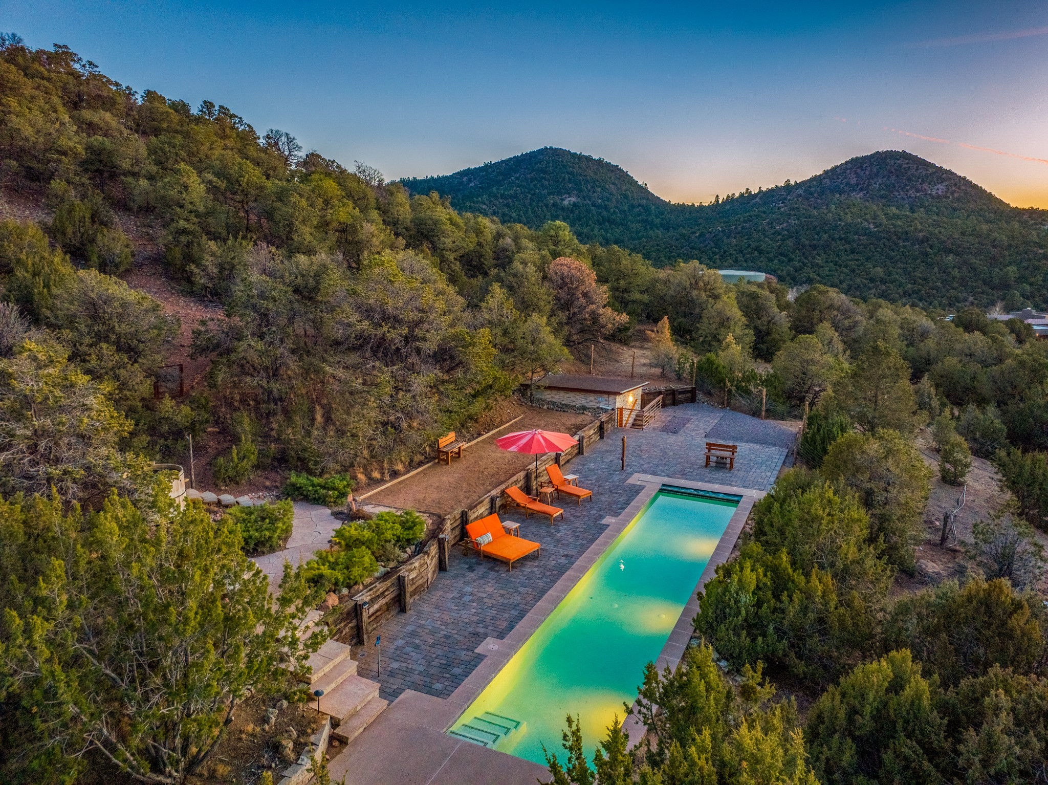 Santa Fe, New Mexico 87505, United States, 6 Bedrooms Bedrooms, ,4 BathroomsBathrooms,Residential,Active,123281