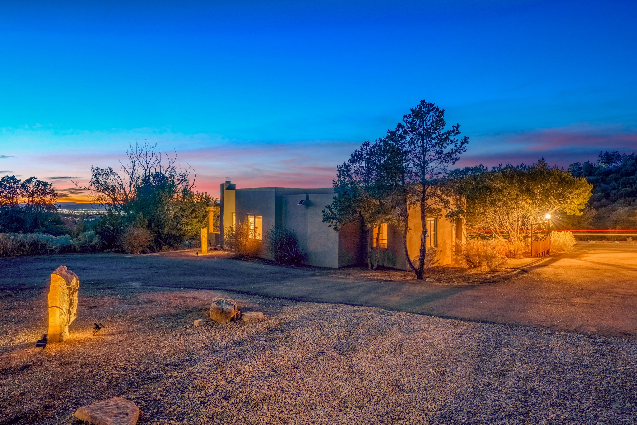 Santa Fe, New Mexico 87505, United States, 6 Bedrooms Bedrooms, ,4 BathroomsBathrooms,Residential,Active,123281